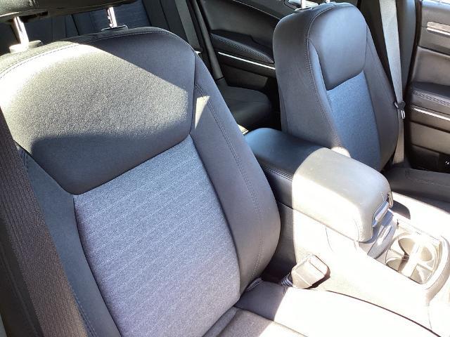 2022 Chrysler 300 Vehicle Photo in Gardner, MA 01440
