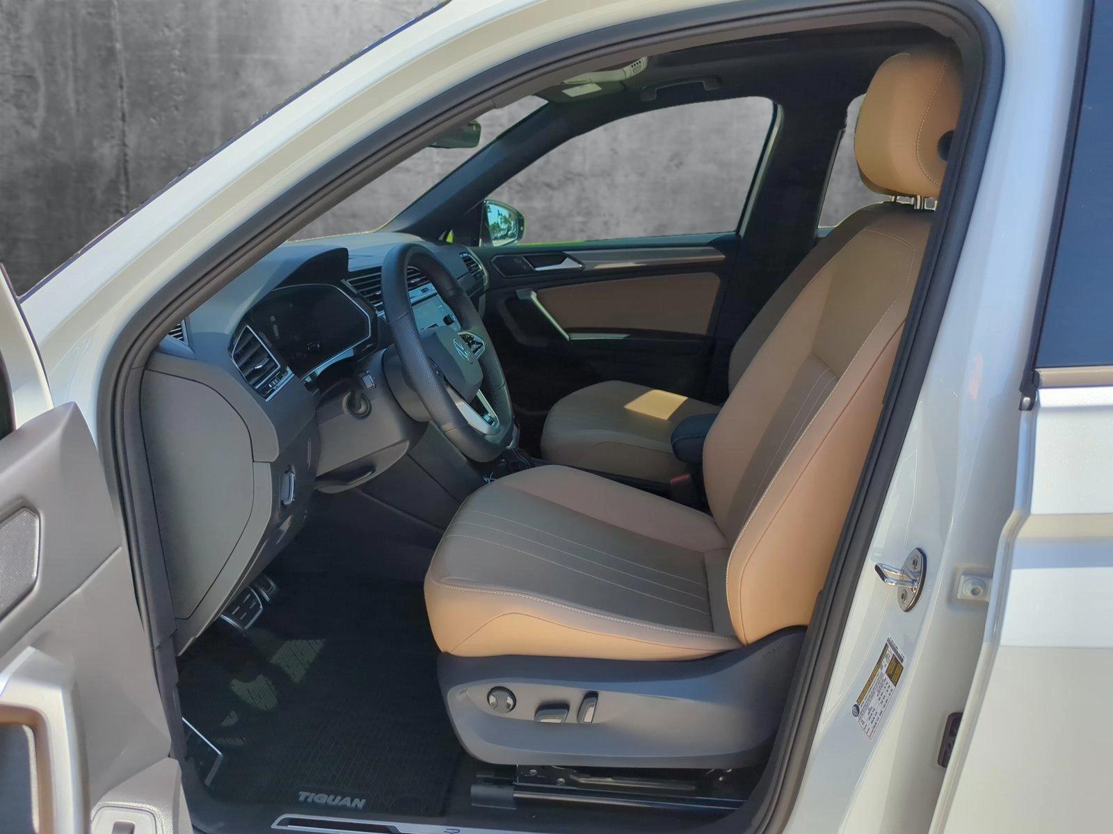 2024 Volkswagen Tiguan Vehicle Photo in Pembroke Pines, FL 33027