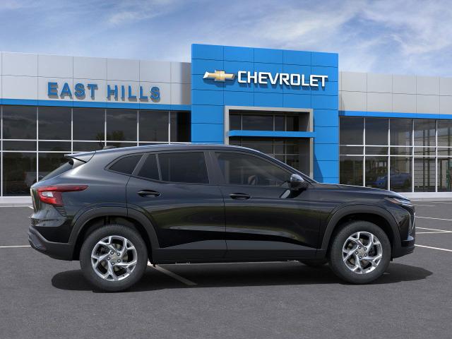 2025 Chevrolet Trax Vehicle Photo in Roslyn, NY 11576