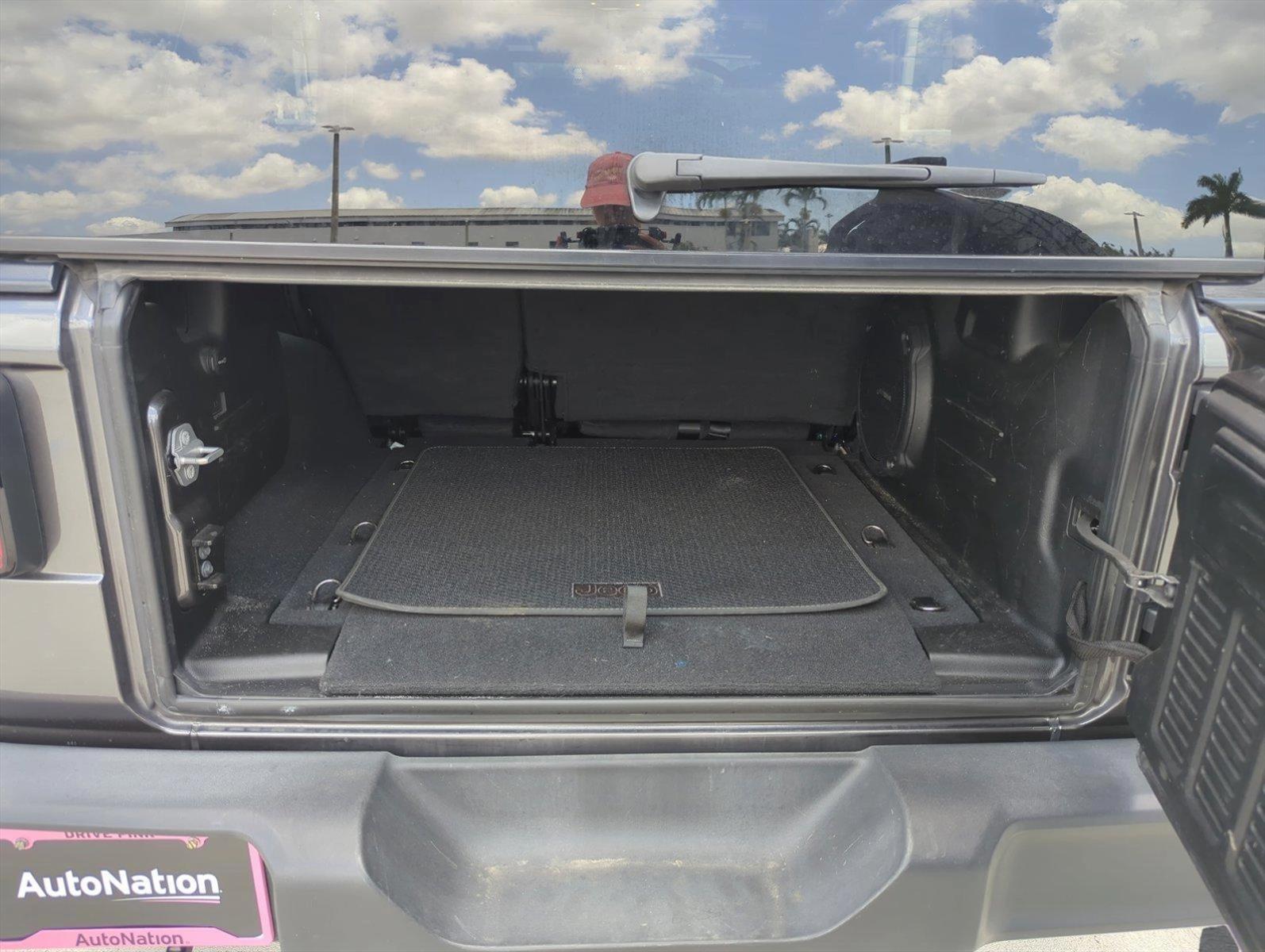 2021 Jeep Wrangler Vehicle Photo in Pembroke Pines, FL 33027