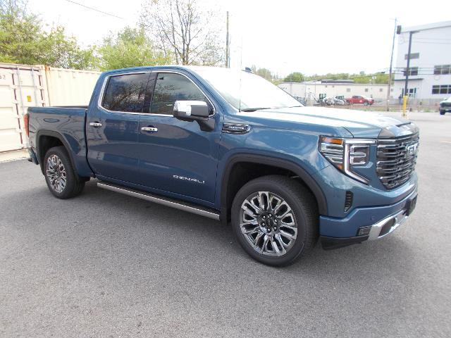 2025 GMC Sierra 1500 Vehicle Photo in LOWELL, MA 01852-4336