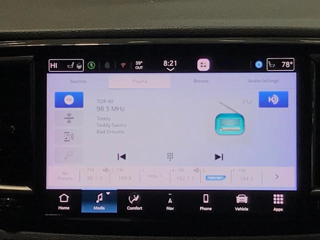 2023 Chrysler Pacifica Vehicle Photo in GREEN BAY, WI 54303-3330