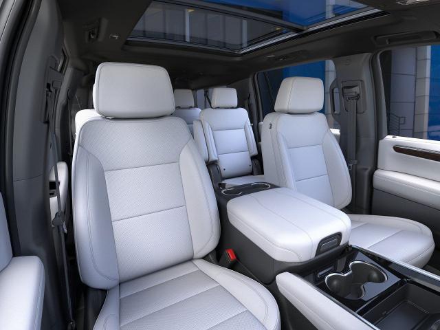 2025 Chevrolet Suburban Vehicle Photo in KANSAS CITY, MO 64114-4502
