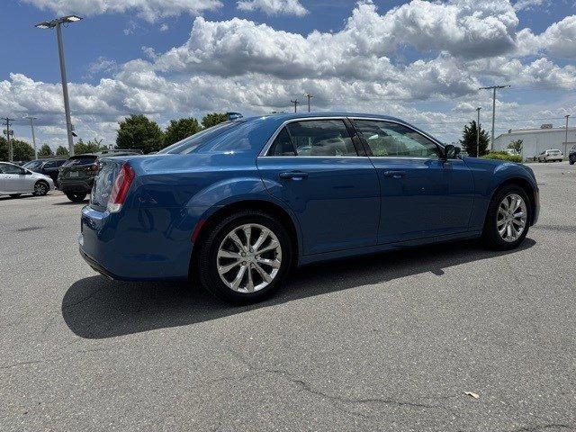2020 Chrysler 300 Vehicle Photo in Mechanicsburg, PA 17050-1707