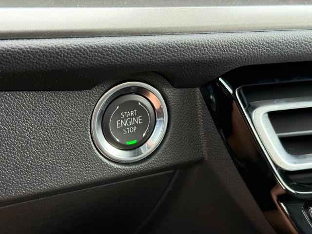 2025 Chevrolet Traverse Vehicle Photo in COLUMBIA, MO 65203-3903