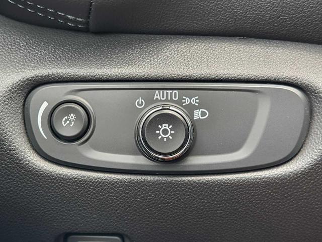 2021 Chevrolet Blazer Vehicle Photo in DENTON, TX 76210-9321