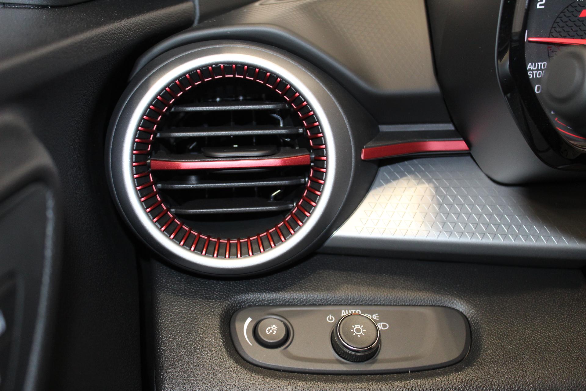 2025 Chevrolet Trax Vehicle Photo in NORTHAMPTON, MA 01060-1120