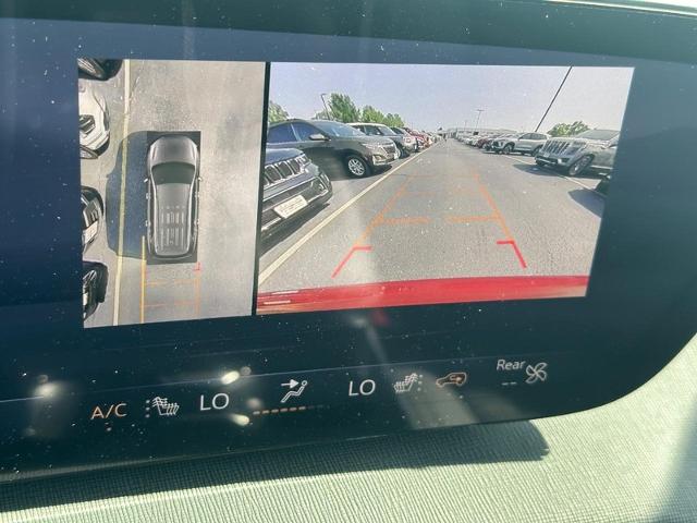 2025 Buick Enclave Vehicle Photo in COLUMBIA, MO 65203-3903