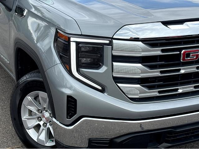 2024 GMC Sierra 1500 Vehicle Photo in BEAUFORT, SC 29906-4218
