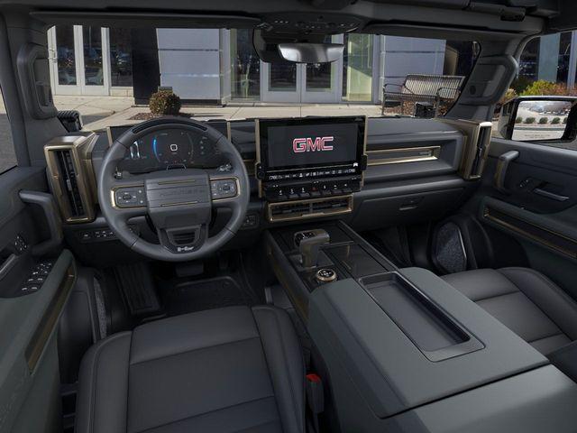 2024 GMC HUMMER EV Pickup Vehicle Photo in DANBURY, CT 06810-5034