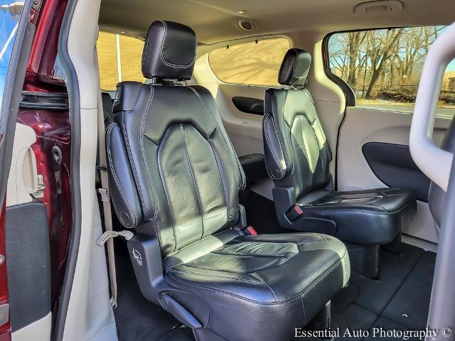 2022 Chrysler Pacifica Vehicle Photo in OAK LAWN, IL 60453-2517