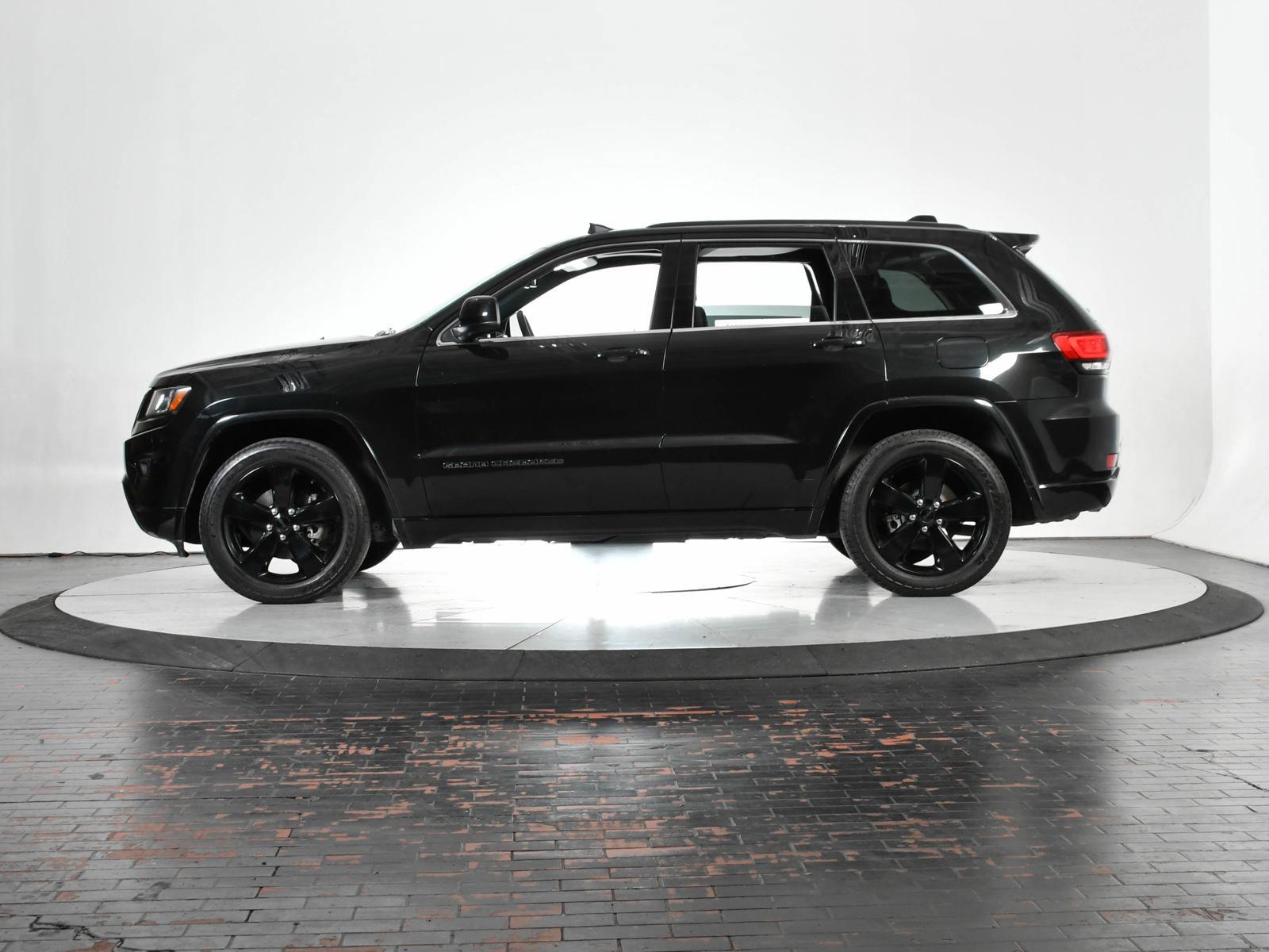 2015 Jeep Grand Cherokee Vehicle Photo in DALLAS, TX 75235