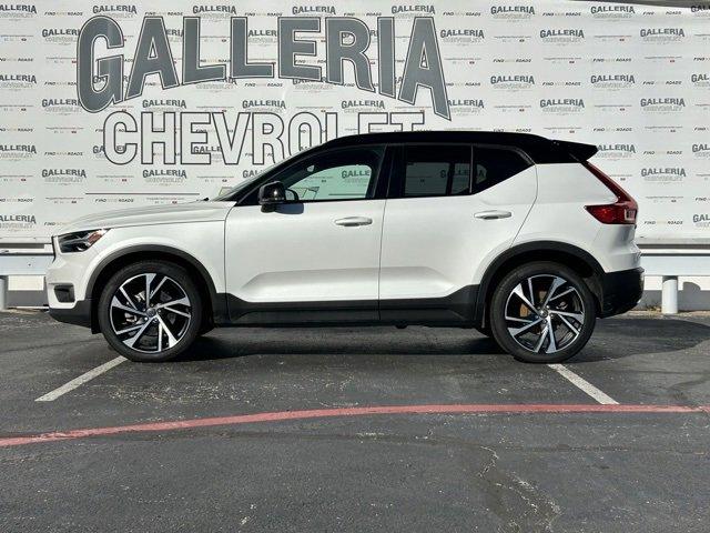 2022 Volvo XC40 Vehicle Photo in DALLAS, TX 75244-5909