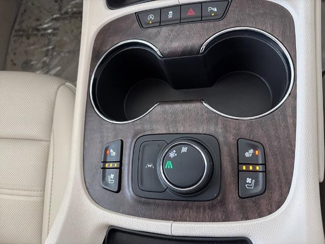 2023 GMC Acadia Vehicle Photo in MANHATTAN, KS 66502-5036