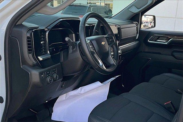 2024 Chevrolet Silverado 1500 Vehicle Photo in TOPEKA, KS 66609-0000