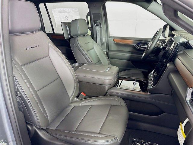 2025 GMC Yukon XL Vehicle Photo in PUYALLUP, WA 98371-4149