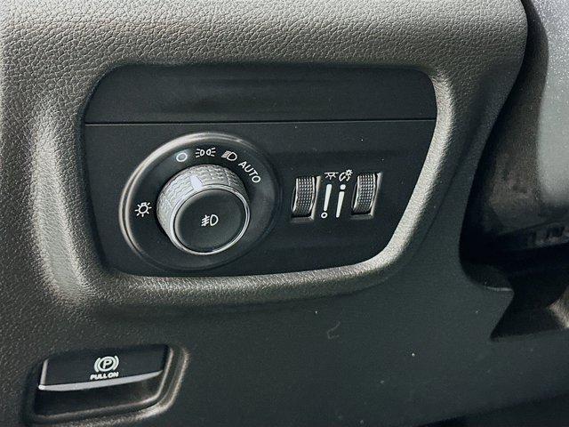 2022 Jeep Grand Cherokee L Vehicle Photo in Doylsetown, PA 18901