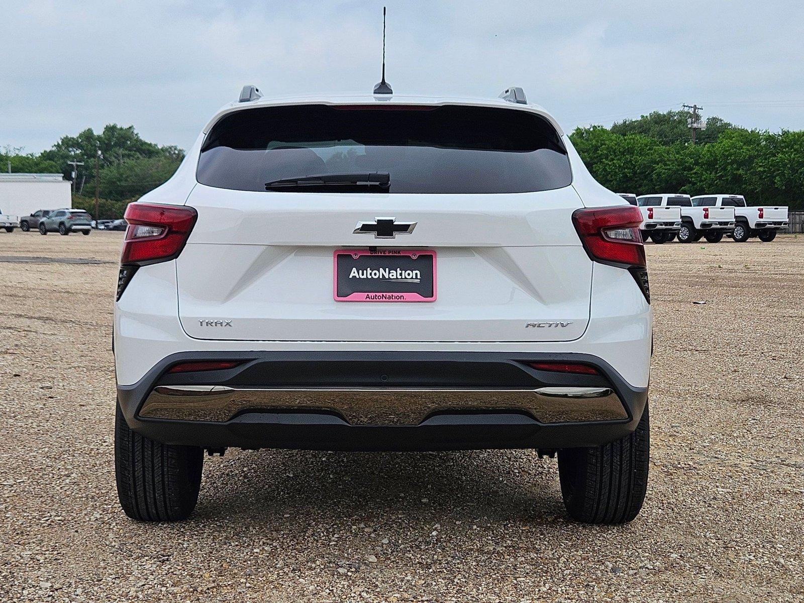 2025 Chevrolet Trax Vehicle Photo in WACO, TX 76710-2592
