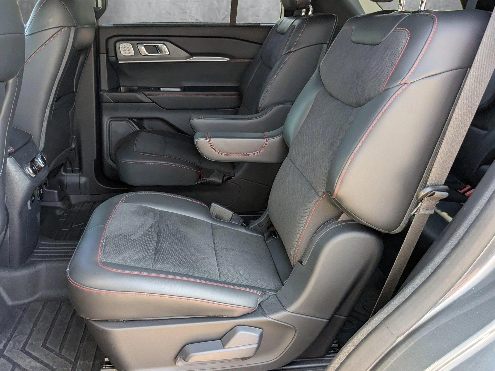 2025 Ford Explorer Vehicle Photo in St. Petersburg, FL 33713