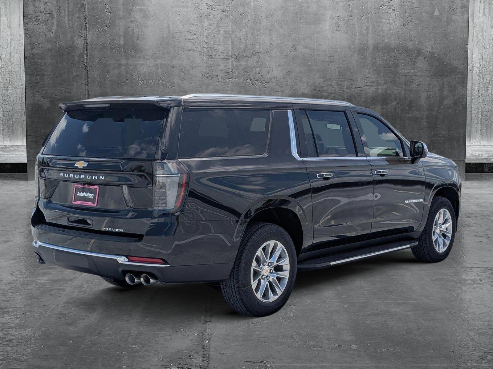 2025 Chevrolet Suburban Vehicle Photo in PEMBROKE PINES, FL 33024-6534