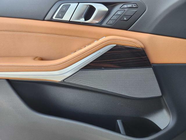 2025 BMW X7 xDrive40i Vehicle Photo in PLANO, TX 75024