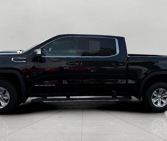 2024 GMC Sierra 1500 Vehicle Photo in MADISON, WI 53713-3220