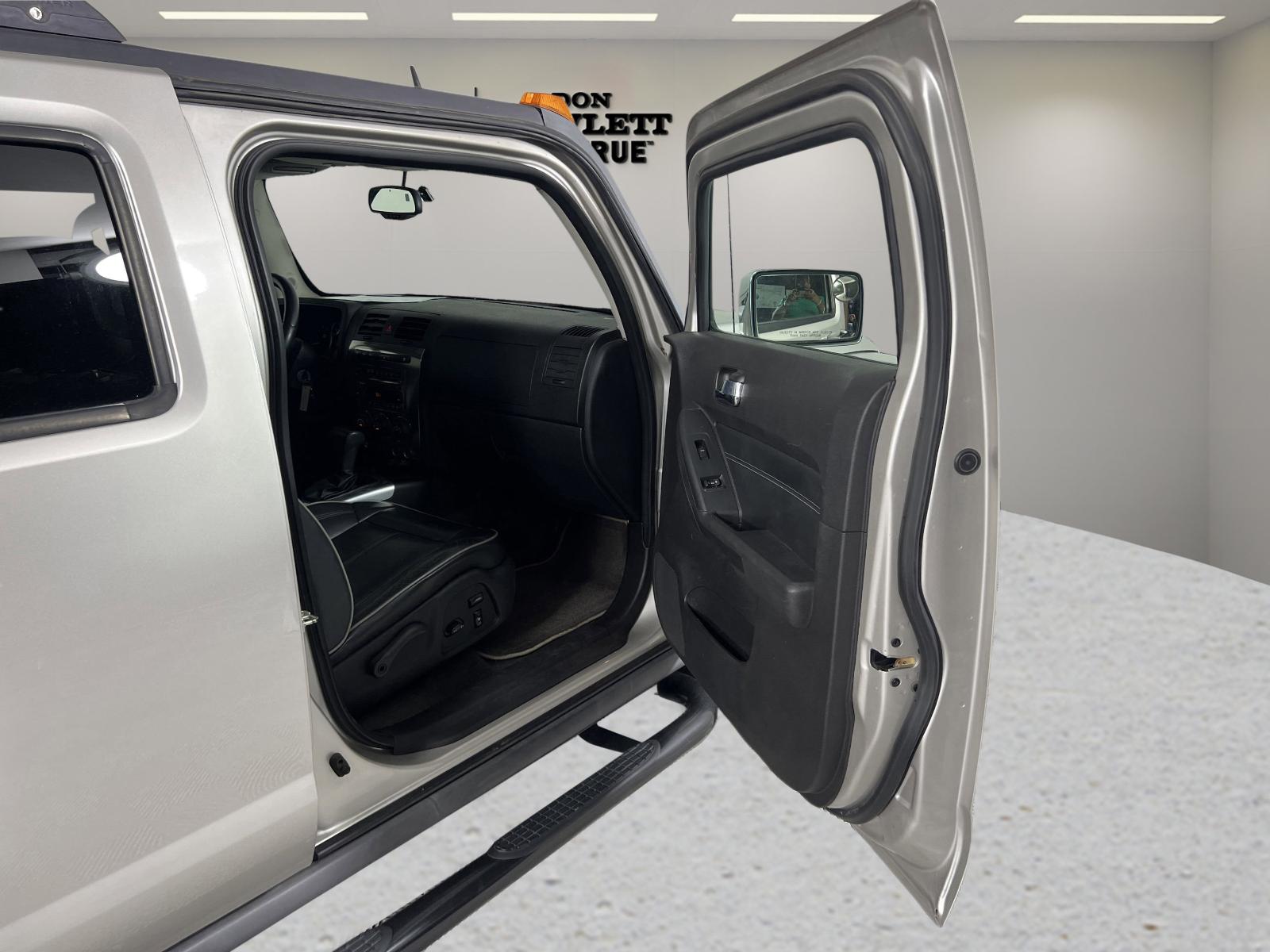 2008 HUMMER H3 Vehicle Photo in GEORGETOWN, TX 78626-7508