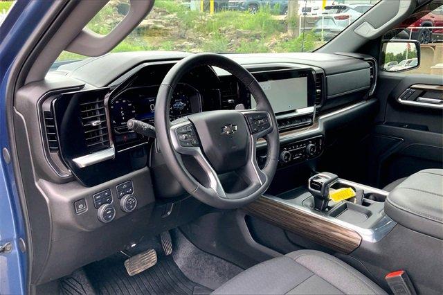 2024 Chevrolet Silverado 1500 Vehicle Photo in KANSAS CITY, MO 64114-4502