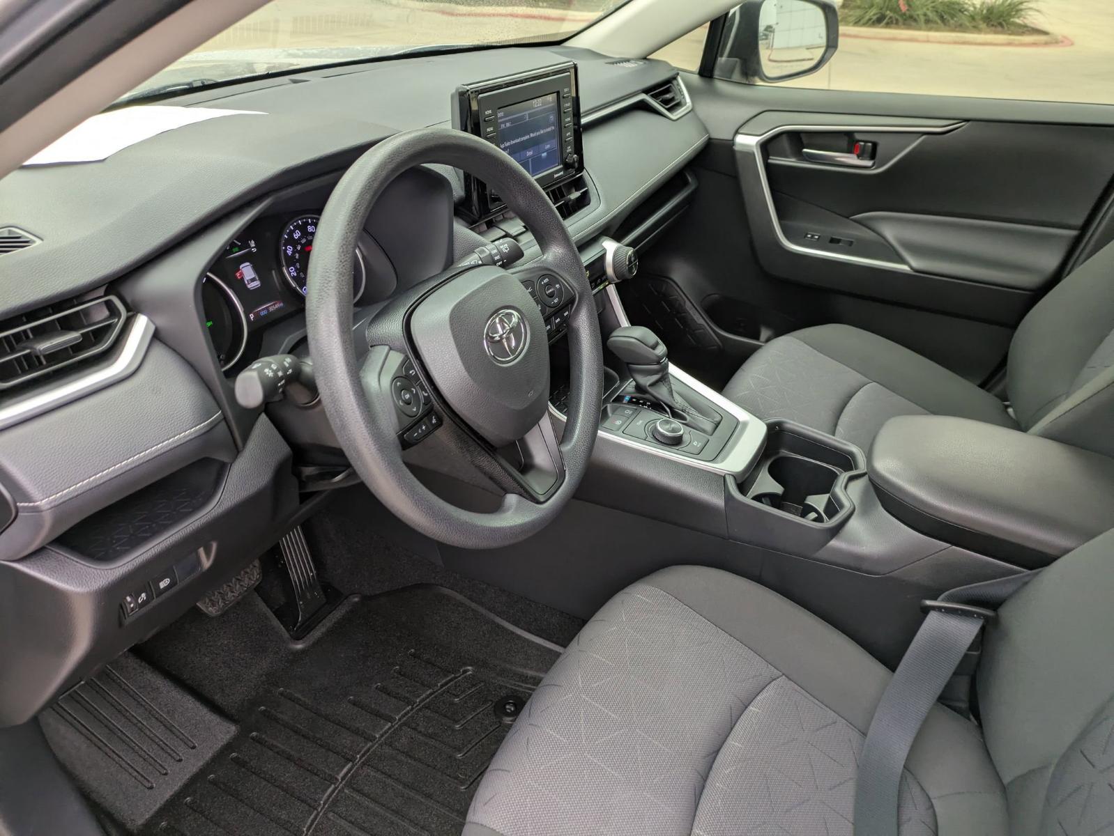 2020 Toyota RAV4 Vehicle Photo in SELMA, TX 78154-1460