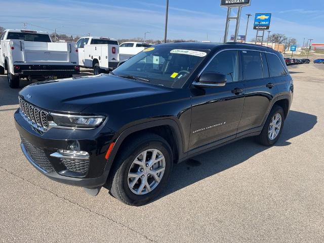 2023 Jeep Grand Cherokee Vehicle Photo in Cedar Rapids, IA 52402