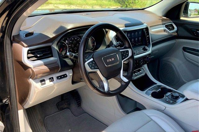 2023 GMC Acadia Vehicle Photo in TOPEKA, KS 66609-0000