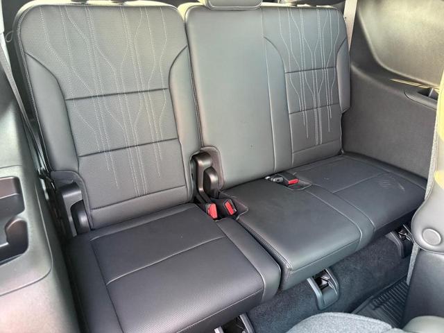 2026 Buick Enclave Vehicle Photo in COLUMBIA, MO 65203-3903