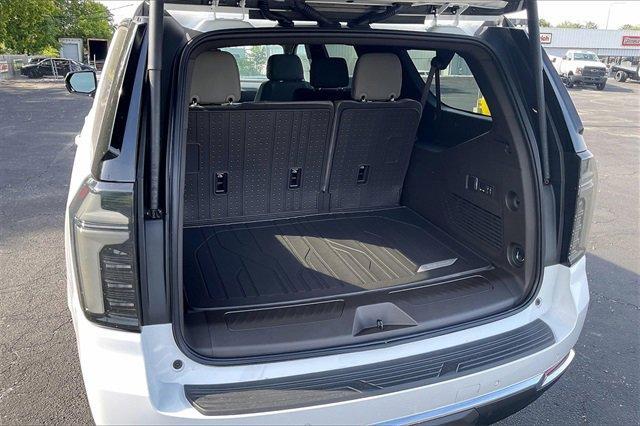 2025 Chevrolet Suburban Vehicle Photo in INDEPENDENCE, MO 64055-1314