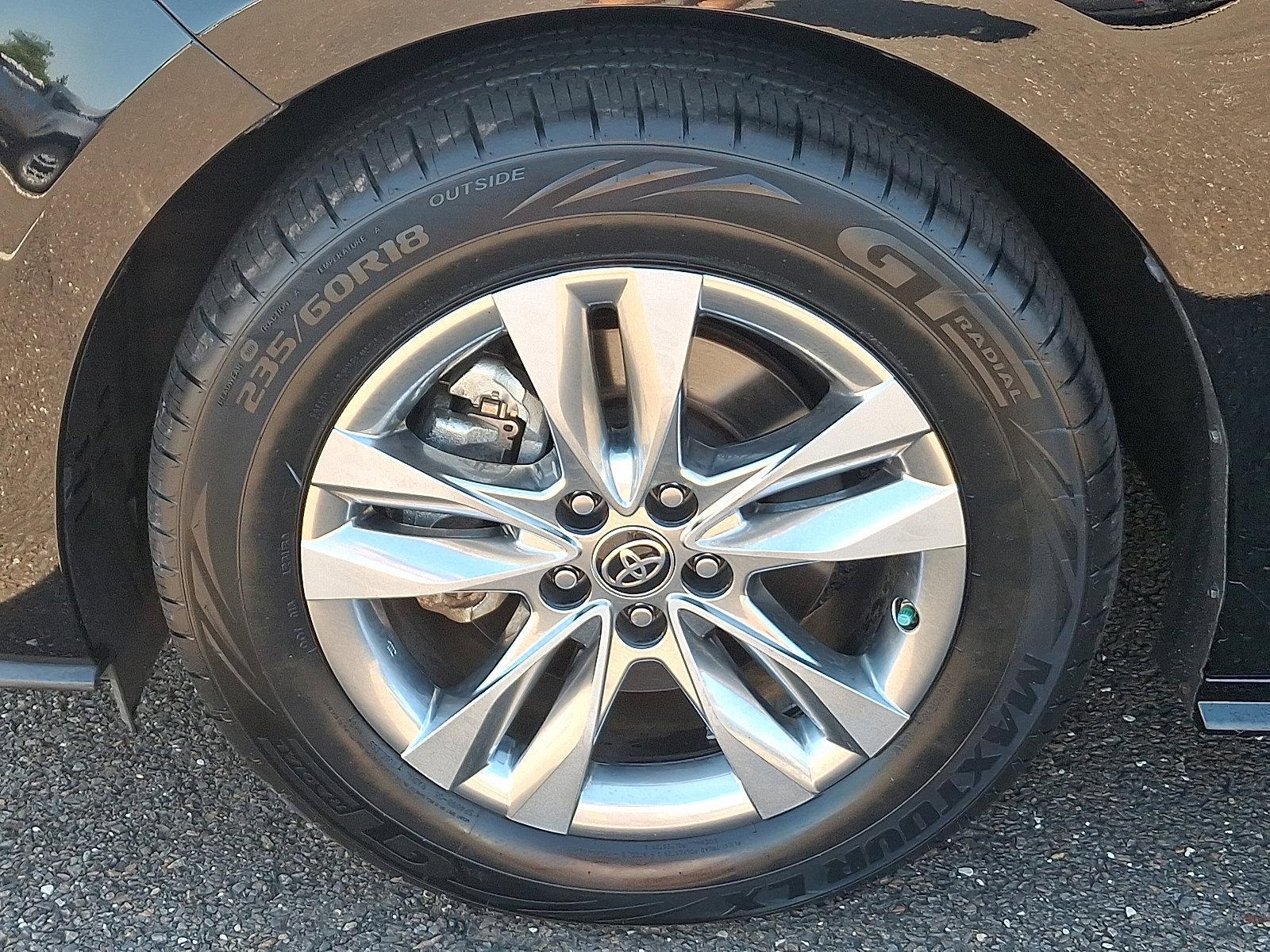 2022 Toyota Sienna Vehicle Photo in Trevose, PA 19053