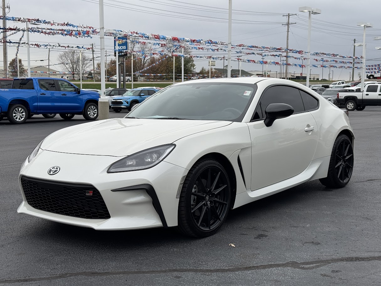 2023 Toyota GR86 Vehicle Photo in BOONVILLE, IN 47601-9633