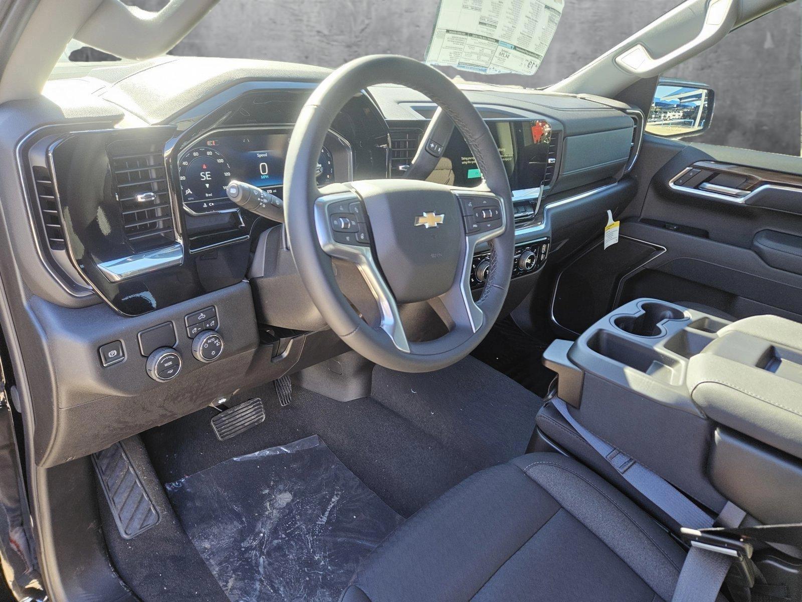 2025 Chevrolet Silverado 1500 Vehicle Photo in NORTH RICHLAND HILLS, TX 76180-7199