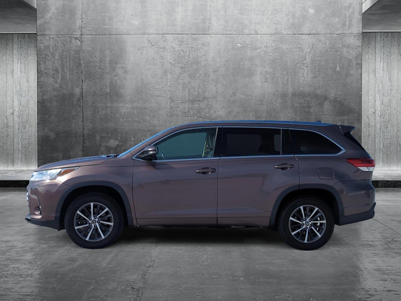 2017 Toyota Highlander Vehicle Photo in Ft. Myers, FL 33907