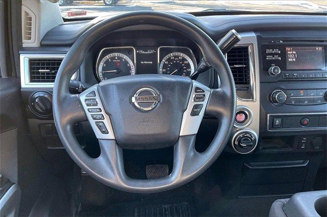 2017 Nissan Titan Vehicle Photo in INDEPENDENCE, MO 64055-1314