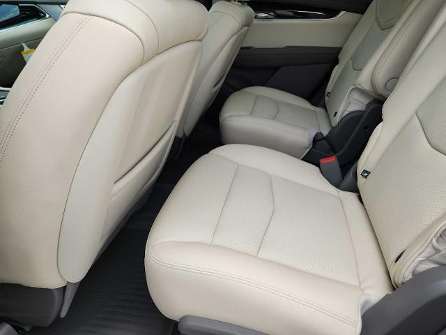 2025 Cadillac XT6 Vehicle Photo in HOUSTON, TX 77079