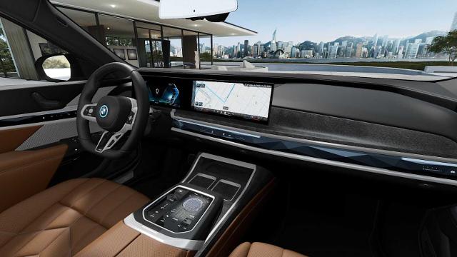 2025 BMW 750e xDrive Vehicle Photo in GRAPEVINE, TX 76051