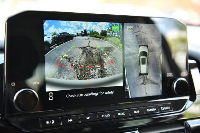 2025 Nissan Pathfinder Vehicle Photo in Ballwin, MO 63011