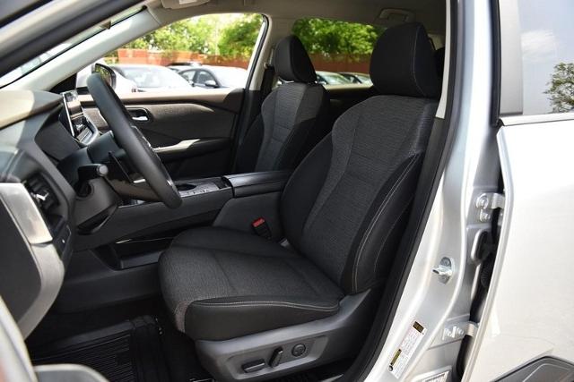 2023 Nissan Rogue Vehicle Photo in Ballwin, MO 63011