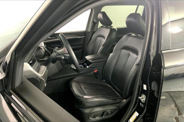 2021 Jeep Grand Cherokee L Vehicle Photo in Kansas City, MO 64114
