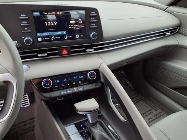 2025 Hyundai ELANTRA Vehicle Photo in Peoria, IL 61615