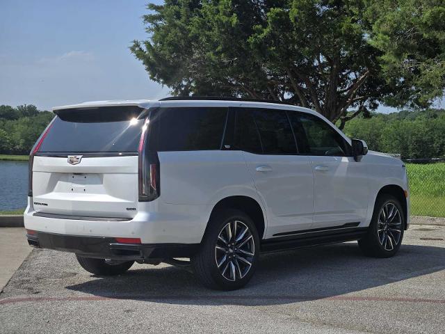 2022 Cadillac Escalade Vehicle Photo in DENTON, TX 76210-9321