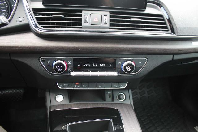 2024 Audi Q5 Vehicle Photo in HOUSTON, TX 77090