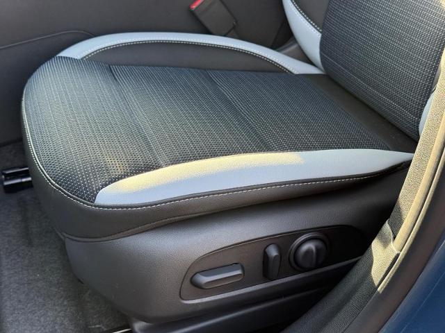 2025 Buick Envista Vehicle Photo in COLUMBIA, MO 65203-3903