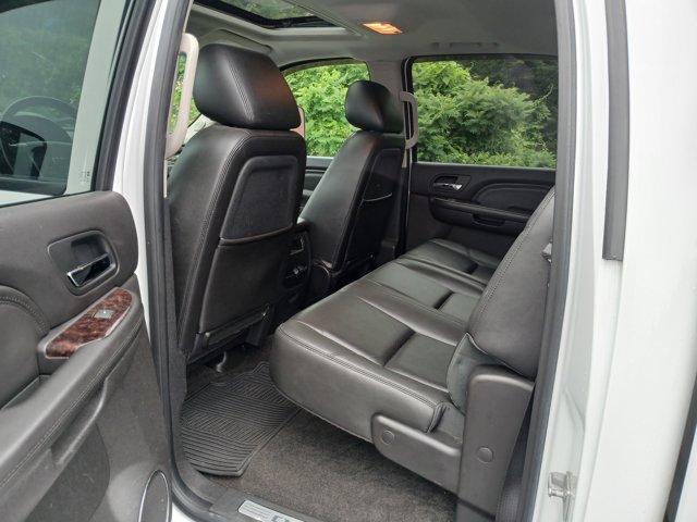 2012 GMC Sierra 3500HD Vehicle Photo in LEOMINSTER, MA 01453-2952