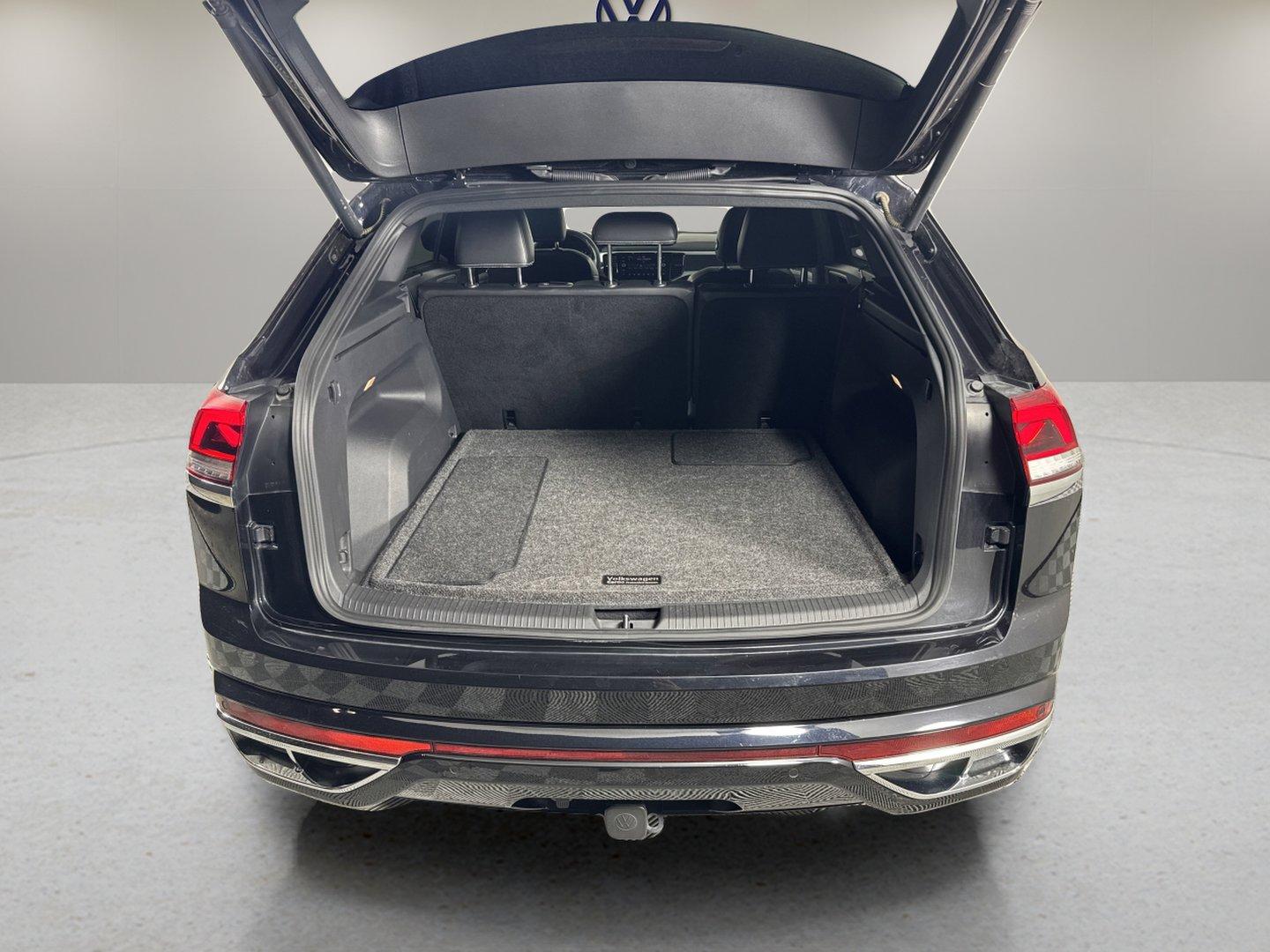 2023 Volkswagen Atlas Cross Sport Vehicle Photo in Georgetown, TX 78626