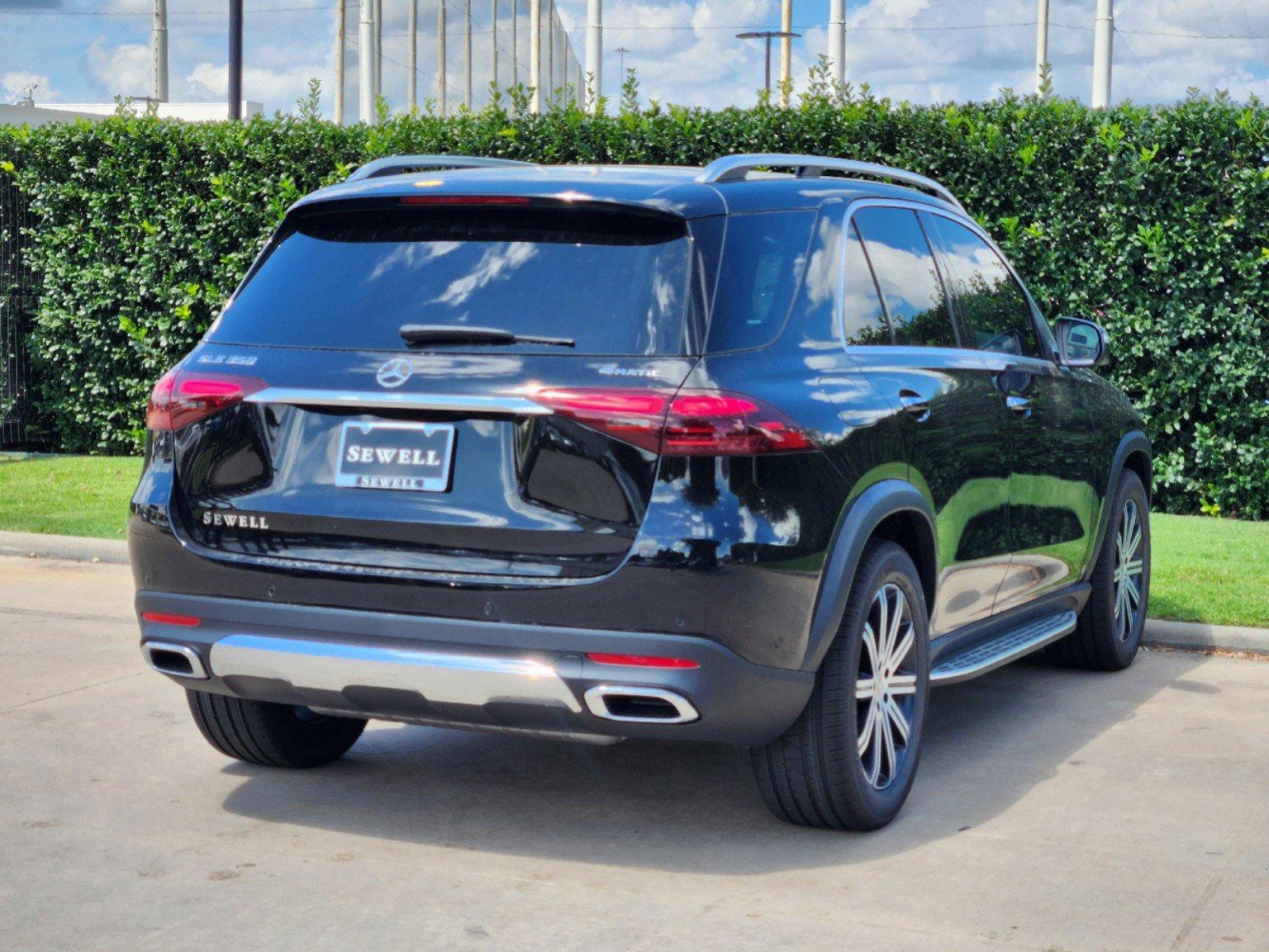 2025 Mercedes-Benz GLE Vehicle Photo in HOUSTON, TX 77079